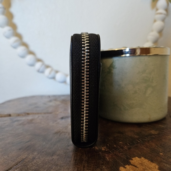 COACH Peanuts Snoopy Black Leather Accordion Zip Wallet Limited Edition NWT - Picture 7 of 13